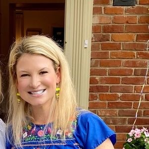 Meet your Posher, Lauren